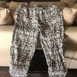 Comfy “LA Hearts” Baggy Lightweight Pants